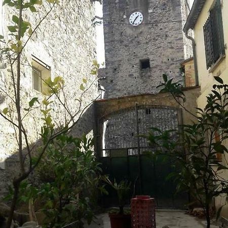 Studio Du Clocher Rigarda Екстериор снимка
