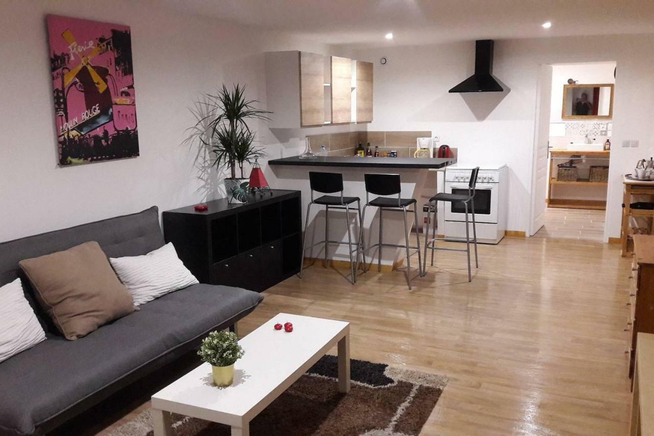 Studio Du Clocher Rigarda Екстериор снимка
