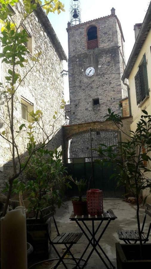 Studio Du Clocher Rigarda Екстериор снимка